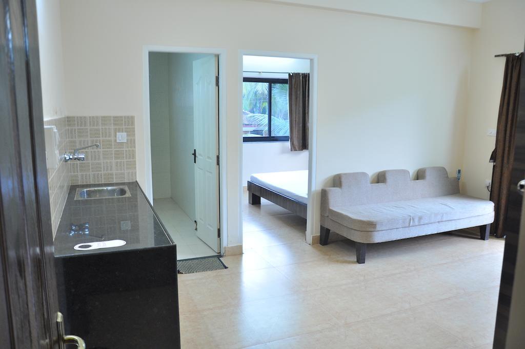 Ocean Crest Hotel Colva Exterior foto